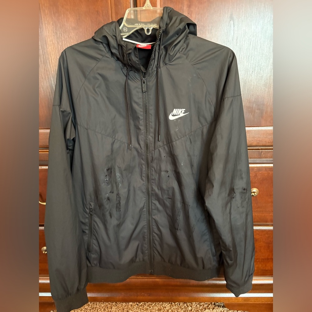 Nike Black Windbreaker Jacket with Hood and Water-Resistant Material